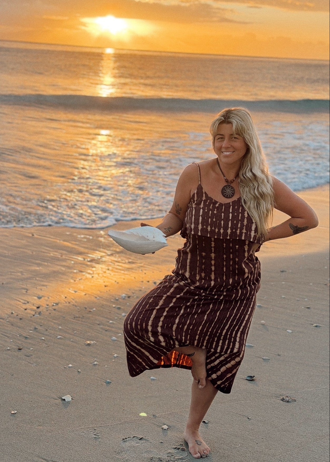 Gypsea Sol Free by the Sea Maxi vestito schiena nuda tie-dye