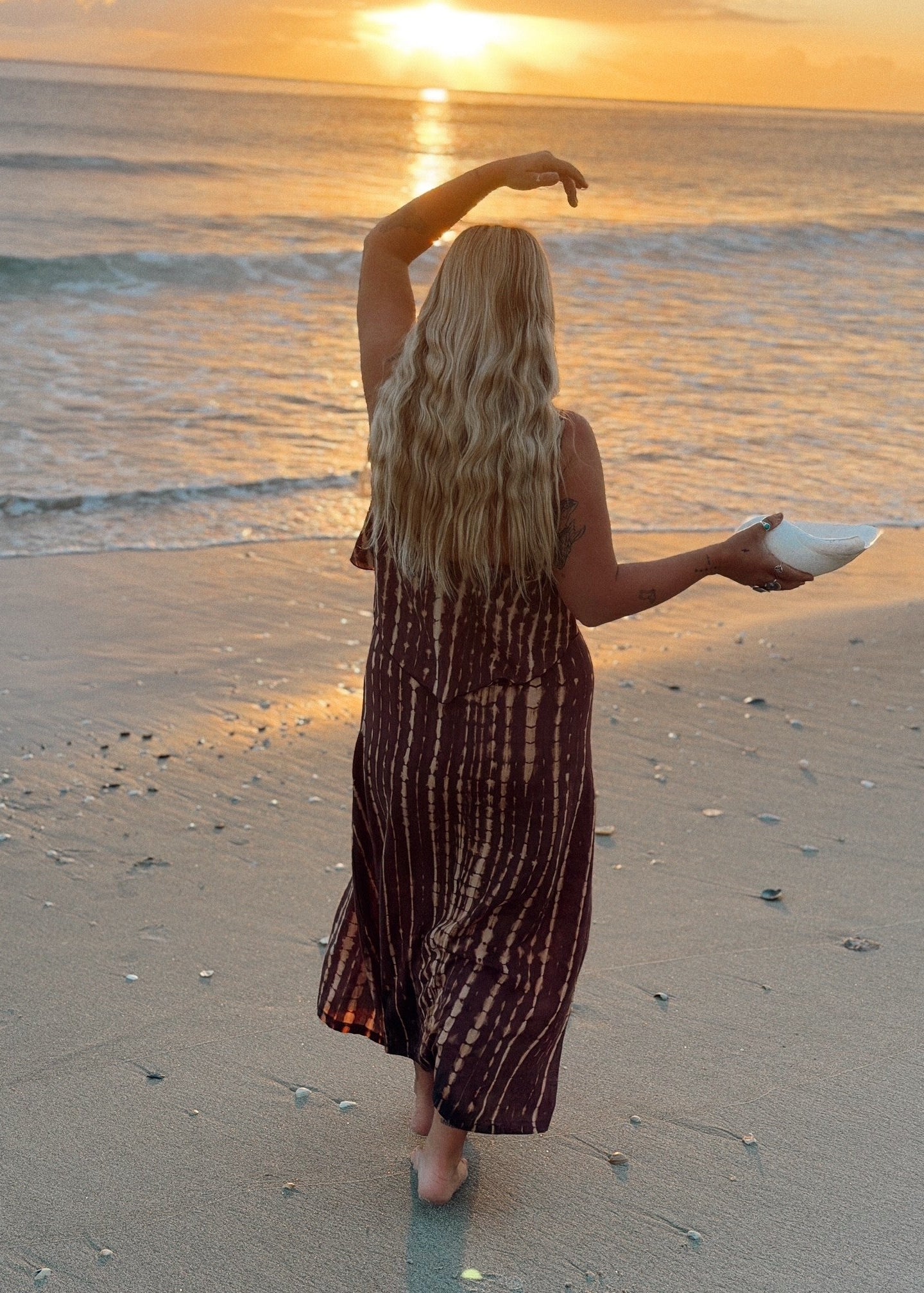 Gypsea Sol Free by the Sea Maxi vestito schiena nuda tie-dye